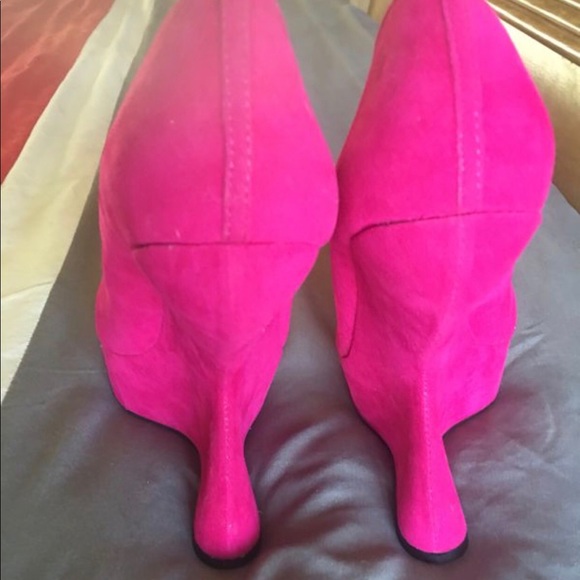 Steve Madden hot pink heels - Picture 3 of 4
